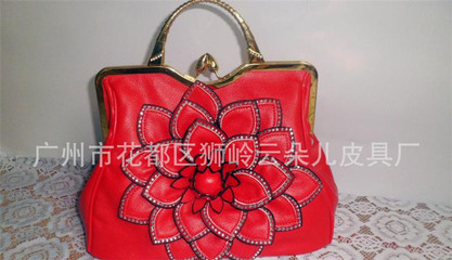 云朵兒皮具 加盟連鎖火爆招商，專(zhuān)業(yè)咨詢(xún)助力創(chuàng)業(yè)夢(mèng)想